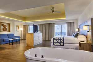 Suites with ocean view in Hotel Riu Palace Baja California